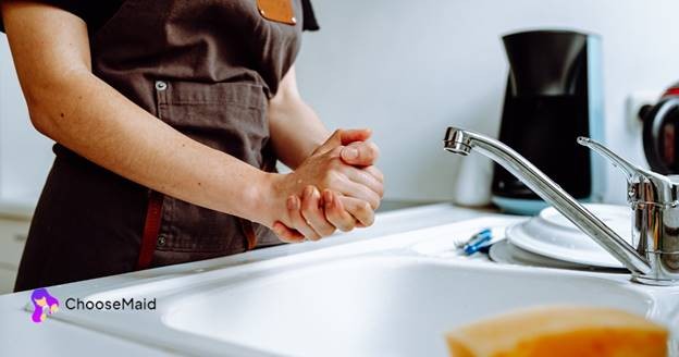 maid washing hands in abu dhabi