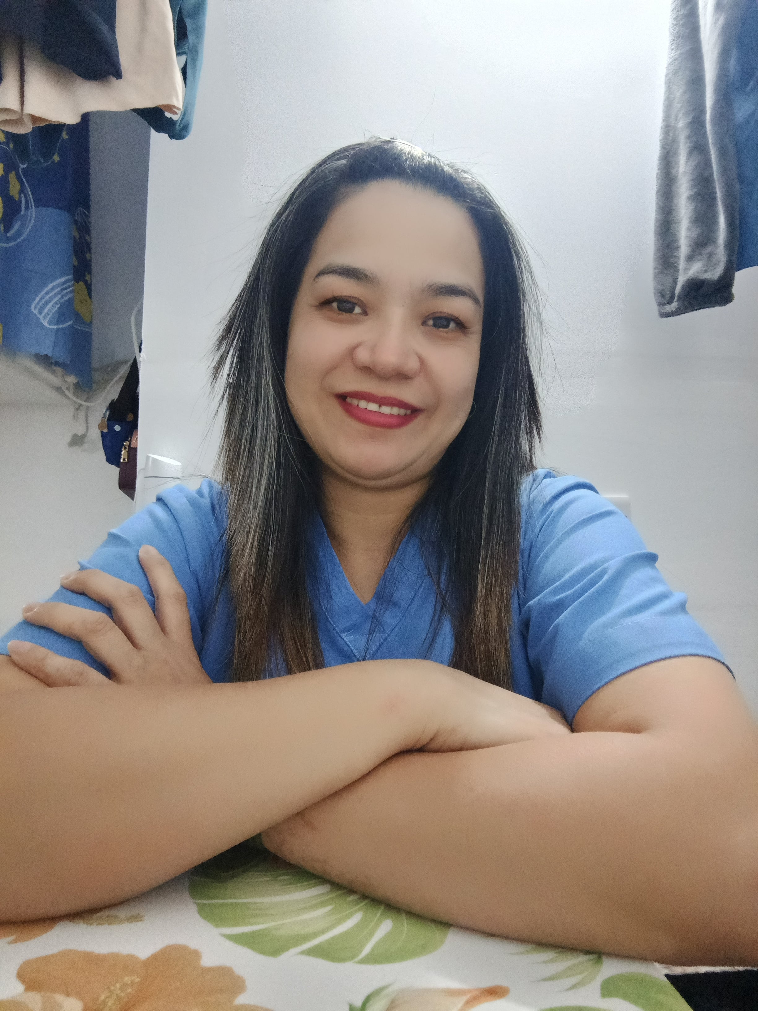 Myrna D. - Professional nanny in UAE